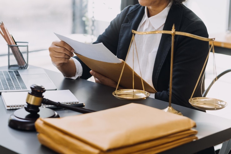 Commercial real estate legal services